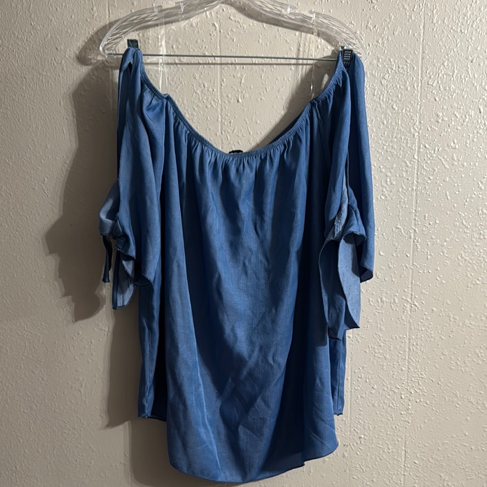 Chic Blue Ruffled Flutter Sleeve Blouse